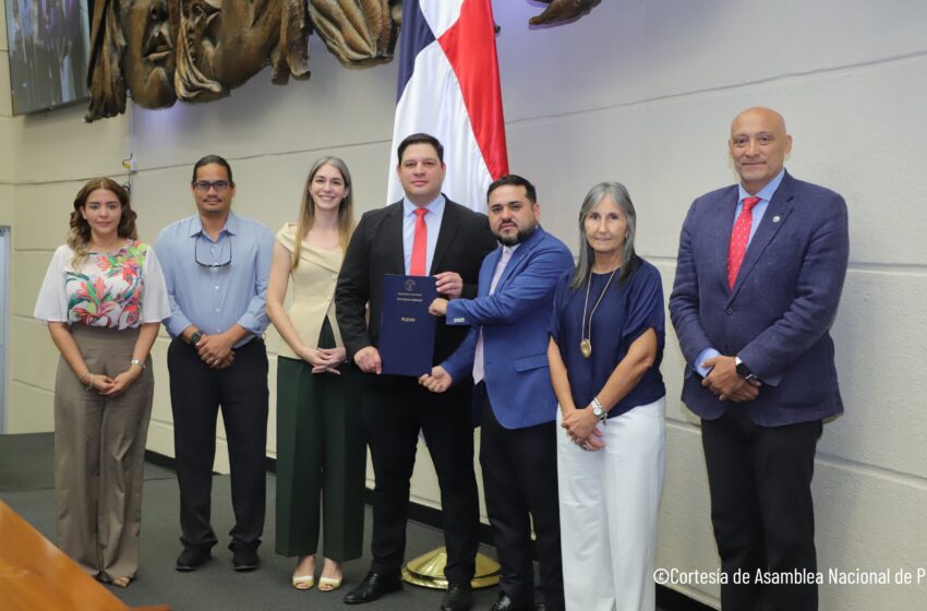 Panamá instala capítulo nacional del Frente Parlamentario contra el Hambre en la Asamblea