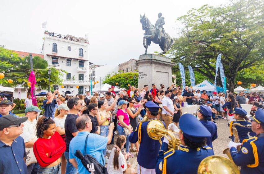 Semipeatonilización del Casco Antiguo moviliza más de 1 millón 300 mil dólares