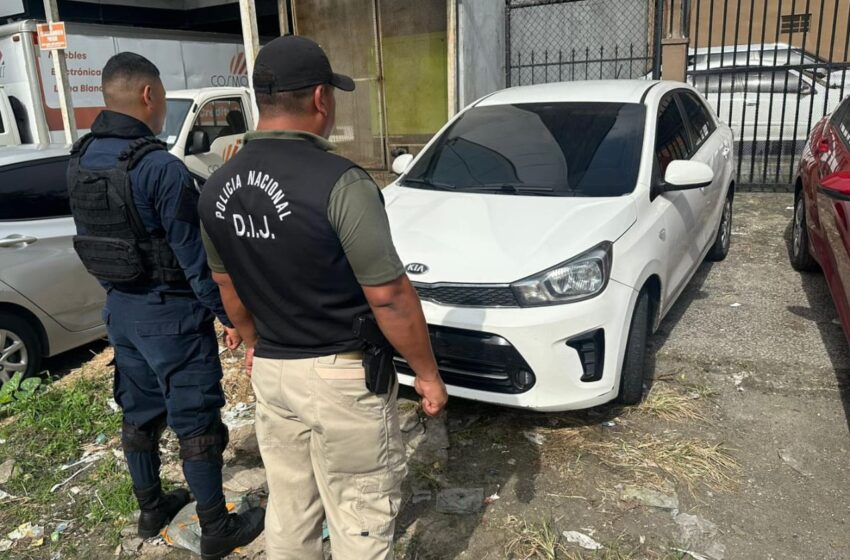 Recuperan vehículo robado a conductor de plataforma digital