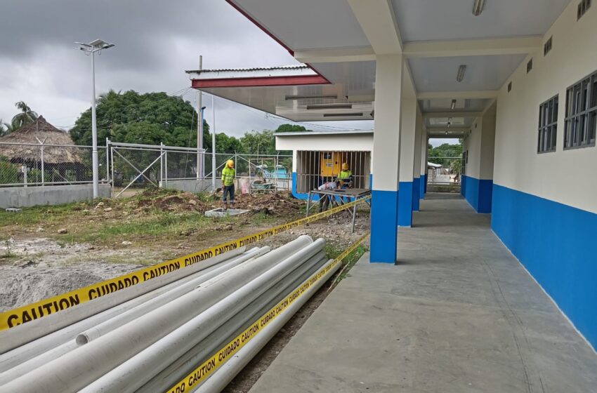  Nuevo Centro de Salud de Arimae presenta 95% de avance