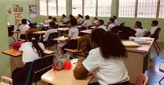 Meduca: 92% de los centros educativos desarrollan sus clases con normalidad