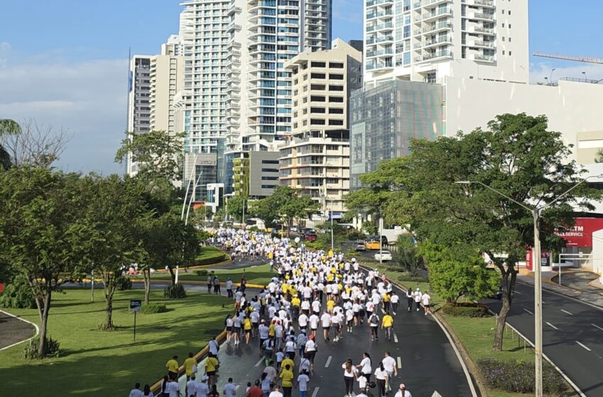  XXVI Caminata Familiar Susie Thayer 2025 reunió a más de 10 mil personas