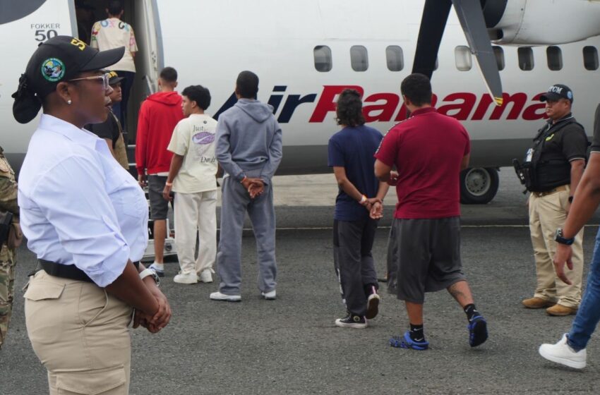 Migración repatria a 34 ciudadanos colombianos hacia Medellín