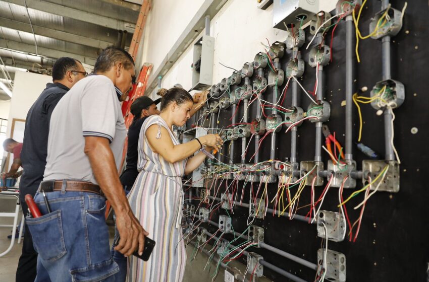 Egresados del INADEH podrán obtener licencias profesionales