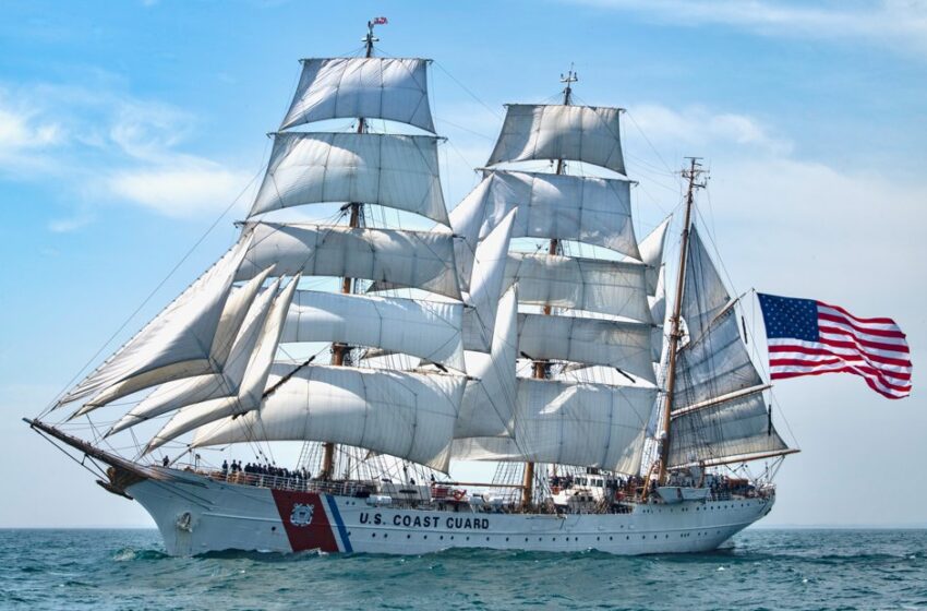  Buque escuela de la armada de Estados Unidos visita Panamá