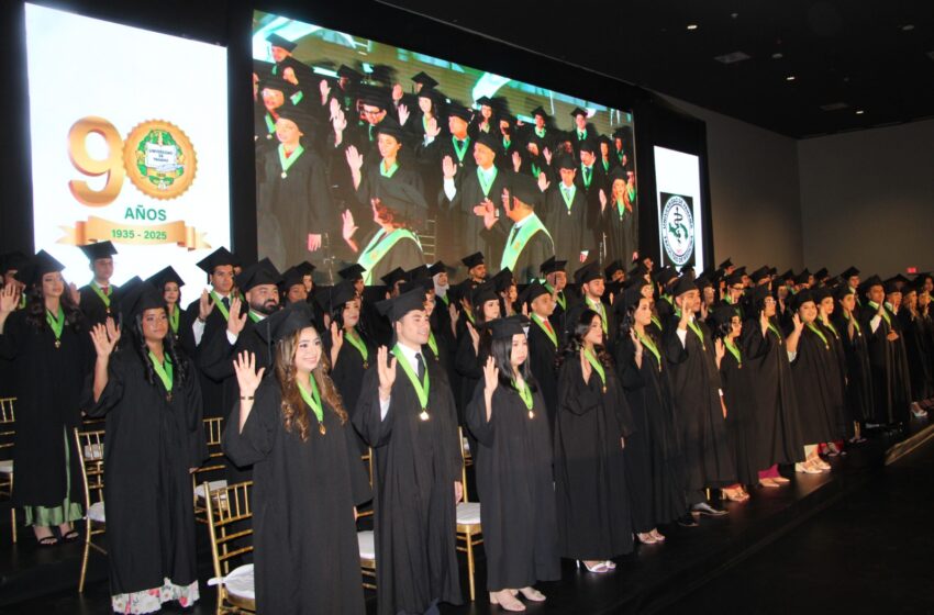 Universidad de Panamá gradúa a más de 80 nuevos doctores
