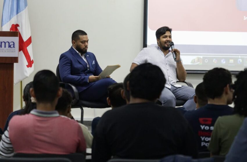 Jóvenes panameños analizan políticas públicas sobre gobernanza de internet