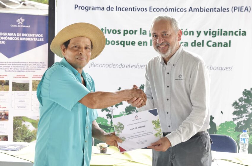 Canal de Panamá reconoce a productores de la cuenca oriental y amplía su compromiso a la región occidental