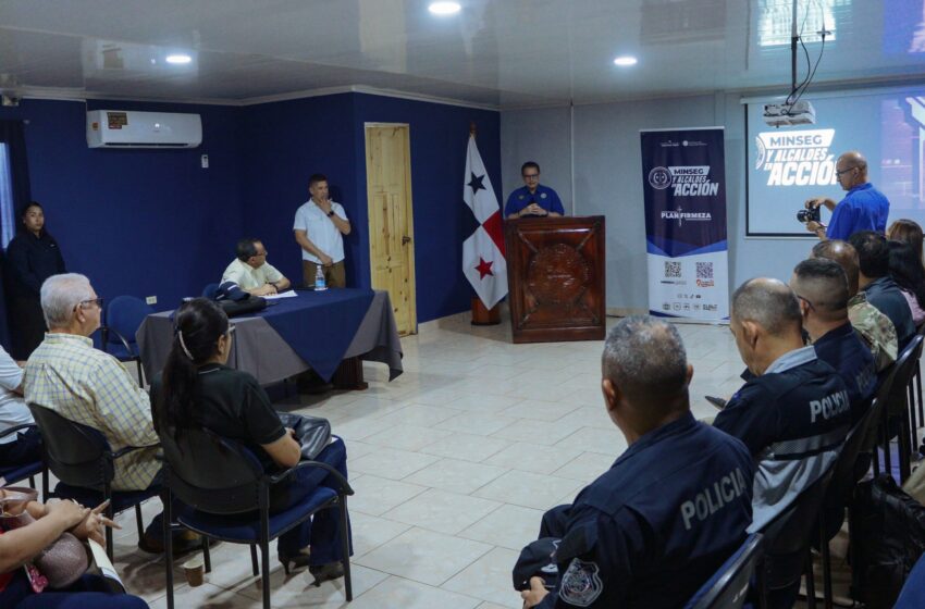 Ministro Abrego pide a los santeños estar alerta ante el narcotráfico y el hurto pecuario