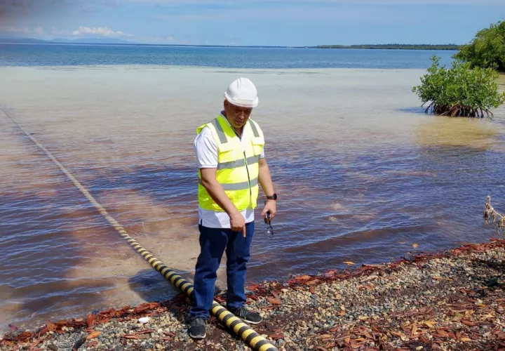 Panamá instalará dos cables submarinos de telecomunicaciones