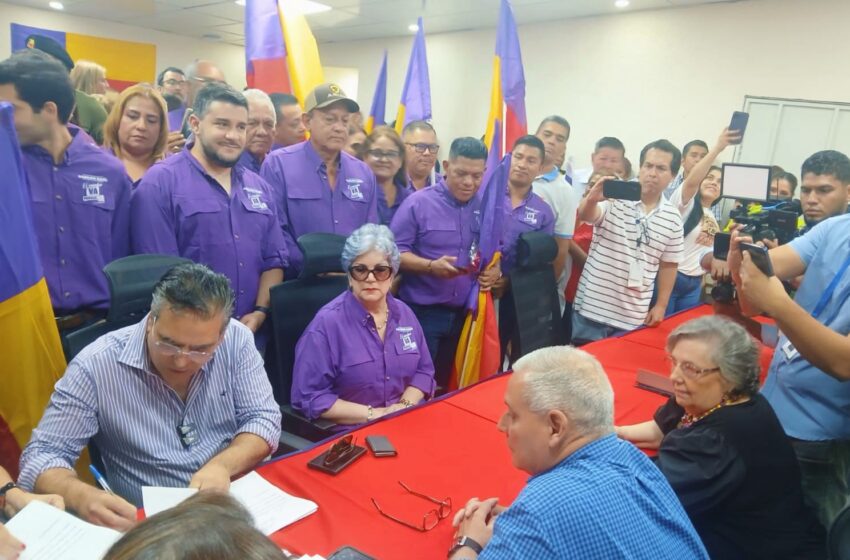  Carlos Raúl Piad presenta oficialmente su candidatura a la Presidencia del Partido Panameñista