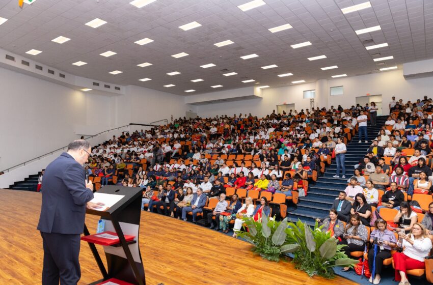  Más de 700 jóvenes beneficiados con conversatorio sobre prevención del suicidio