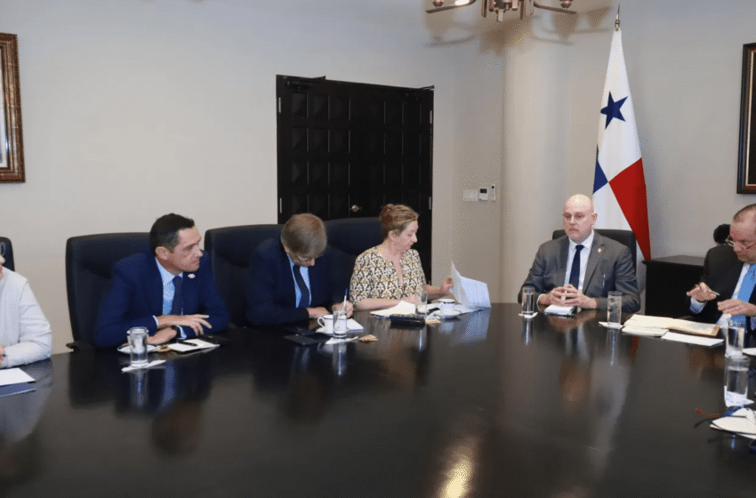 Panamá y Unión Europea buscan garantizar una navegación más segura a nivel global