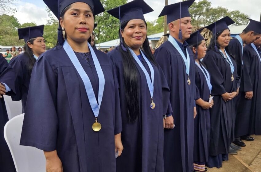  El Empalme y Chichica aportan 159 profesionales al país