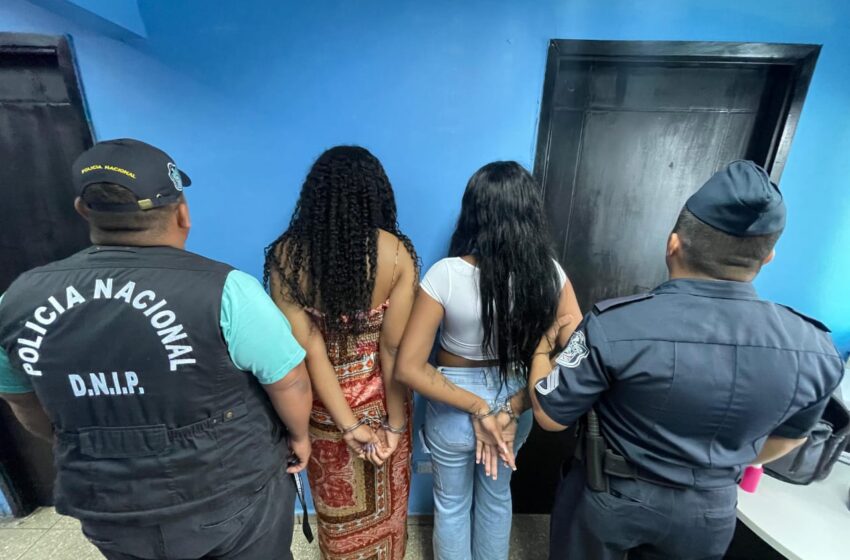  Aprehenden a dos estadounidenses con 34 paquetes de presunta droga en el Aeropuerto Marcos A. Gelabert