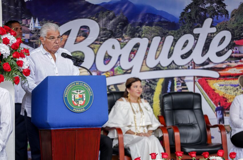  Presidente Mulino destaca logros internacionales y la recuperación económica durante actos cívicos en Boquete