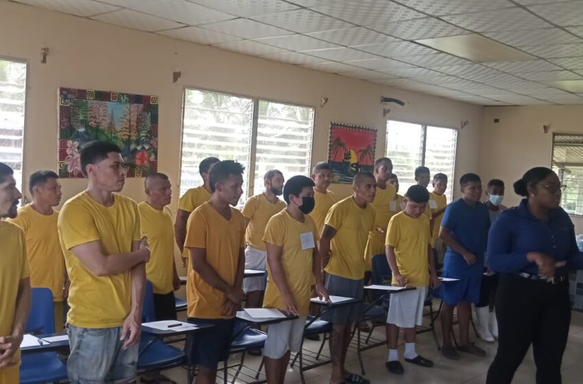  Privados de libertad en Deborah reciben capacitación en salud mental por estudiantes de la Universidad de Panamá
