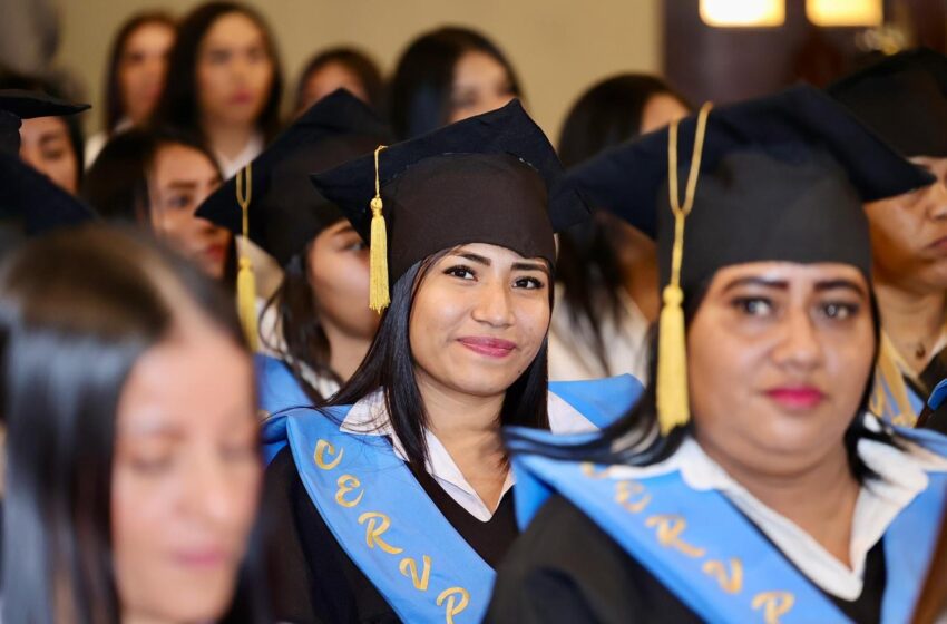  Sesenta mujeres privadas de libertad culminan estudios de premedia y media con apoyo del Meduca