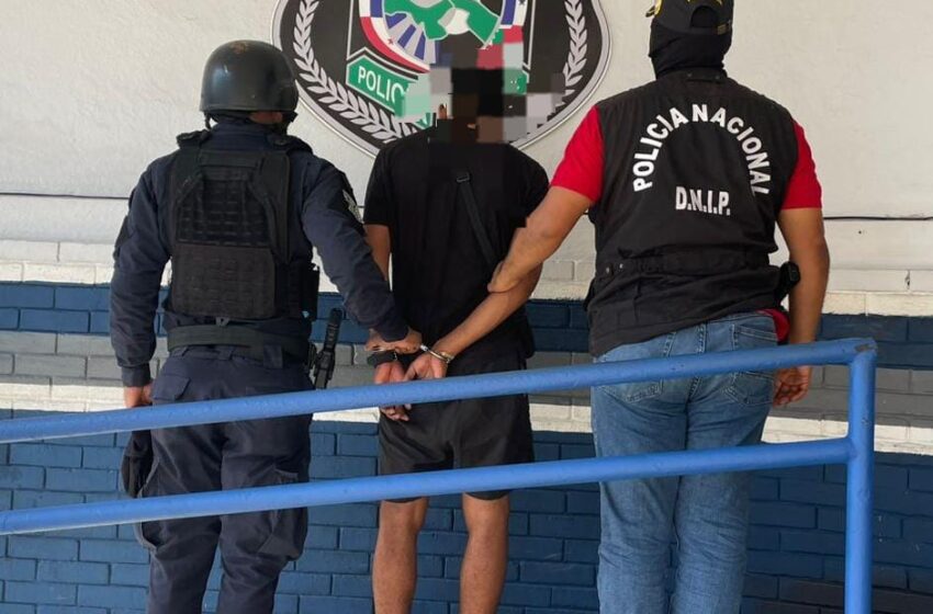  Policía Nacional decomisa arma de fuego, presunta droga y equipos de comunicación en operativos en Calidonia