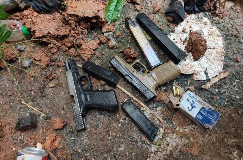  Policía Nacional incauta armas y municiones ocultas en una fosa en San Joaquín