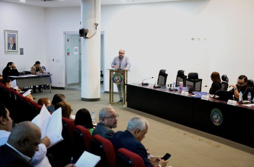  Defensor del Pueblo aporta observaciones al análisis del Proyecto de Ley 390 sobre la Carrera Administrativa