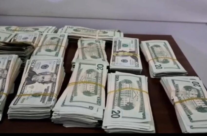  Policía retiene a ciudadano extranjero con más de 35 mil dólares sin justificar en Bella Vista