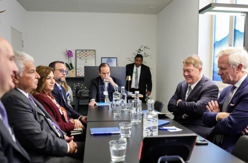  Citi, Maersk y AES expresan interés en invertir en Panamá tras reuniones con Mulino en Davos