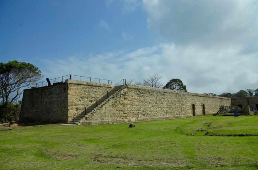  Presidente del Senado de España realiza visita al Fuerte de San Lorenzo