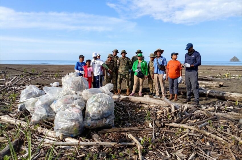  Jornada comunitaria retira cerca de 500 libras de desechos marinos en Darién