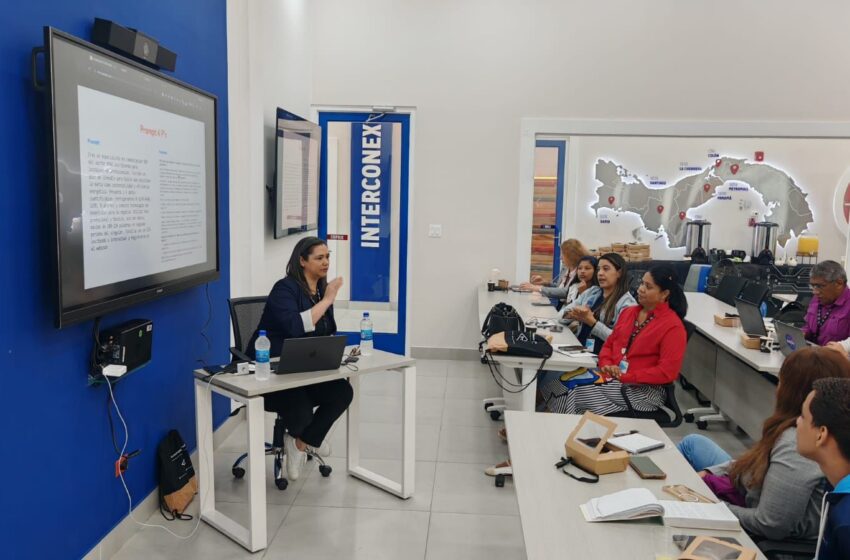  Periodistas de Panamá se capacitan en inteligencia artificial aplicada al periodismo