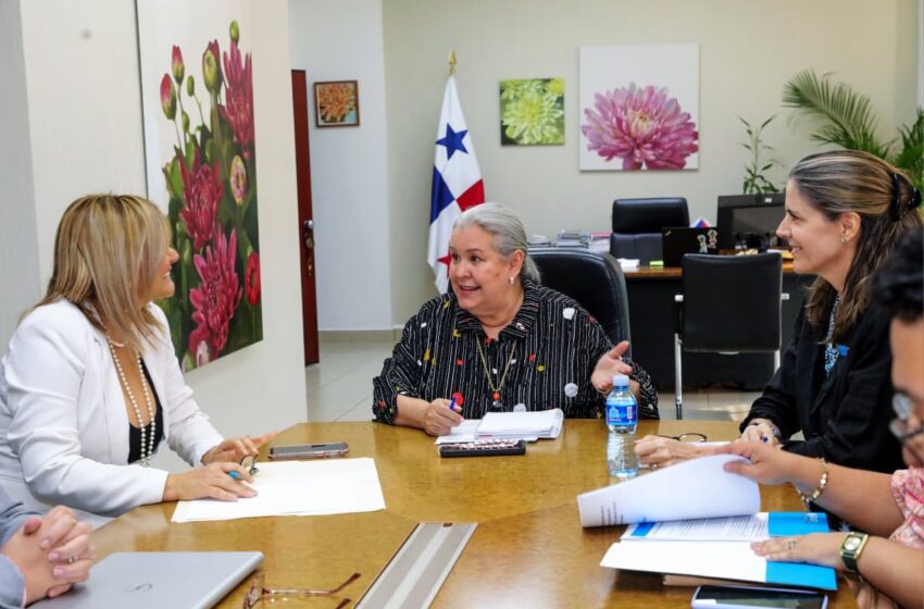  Mides y Senniaf inician nueva etapa de coordinación para fortalecer la protección integral de la niñez en Panamá