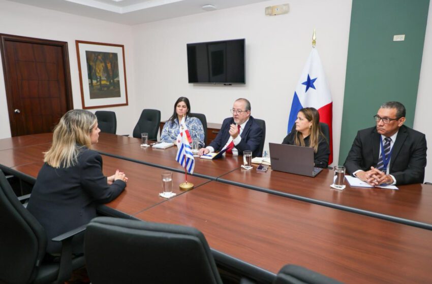  Panamá y Uruguay impulsan agenda bilateral en comercio, zonas francas y servicios basados en conocimiento