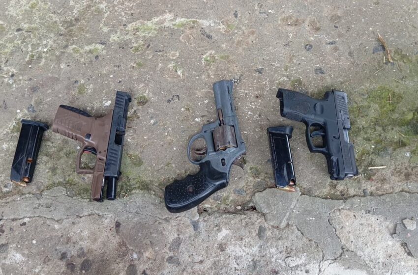  Seis detenidos y tres armas incautadas tras robo a comercio en Cativá