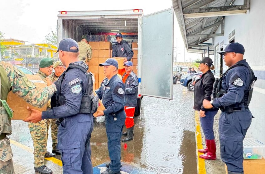  Gobernación, Policía Nacional y SINAPROC reciben donaciones para asistir a familias afectadas por las inundaciones en Changuinola