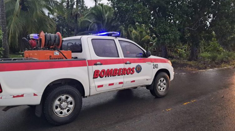  Bomberos atendieron 226 emergencias en 72 horas; árboles caídos y accidentes de tránsito encabezaron los reportes