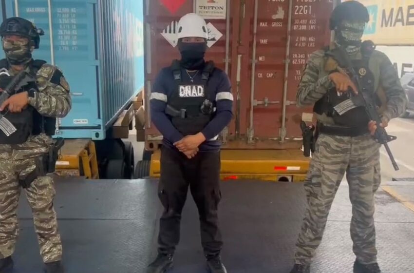  Incautan 70 paquetes de presunta droga ocultos en contenedor con destino a Australia