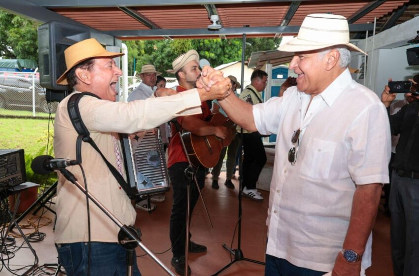  Presidente Mulino participa en la 74.ª edición del Festival Nacional de la Mejorana en Guararé