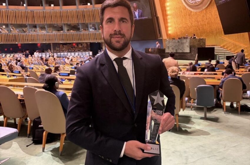  Enrique Riquelme recibe el Premio de Impacto Iberoamericano 2026 en el marco de la Asamblea General de Naciones Unidas